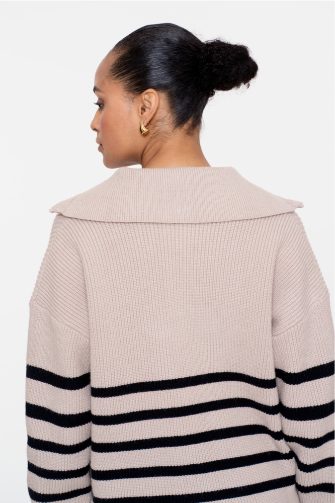 TRUI MET STREEPDESSIN 54501 10 SAND/BLACK